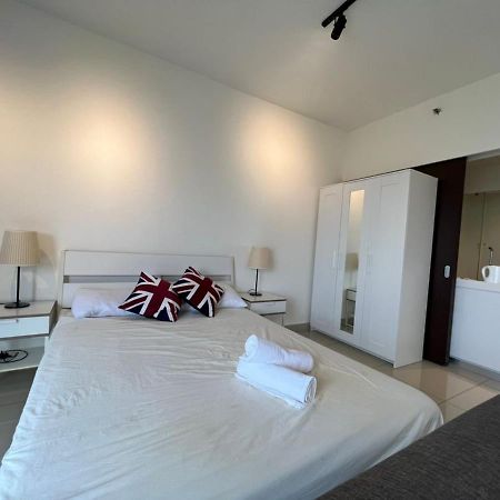 Francesco Suite - Trefoil Setia Alam-Near Setia City Mall & Setia Convention Centre Esterno foto
